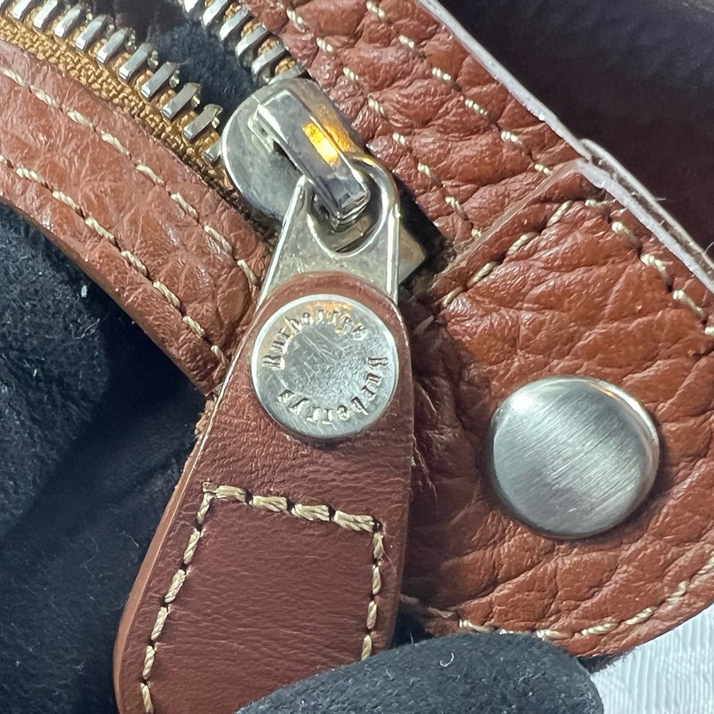 Burberrys of London Brown Pebbled Leather Wristlet with Plaid Lining (Vintage) - Picture 8 of 13